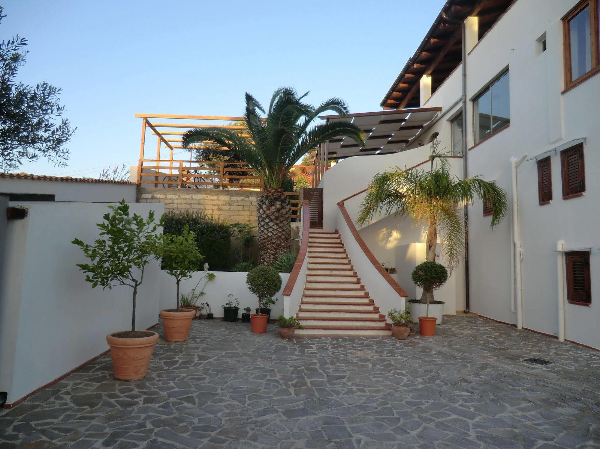 Mediterraneo Mare E Sole Bed & Breakfast