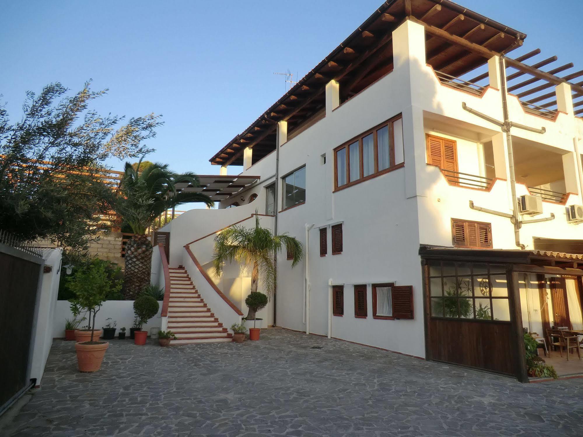 Mediterraneo Mare E Sole Bed & Breakfast 3*