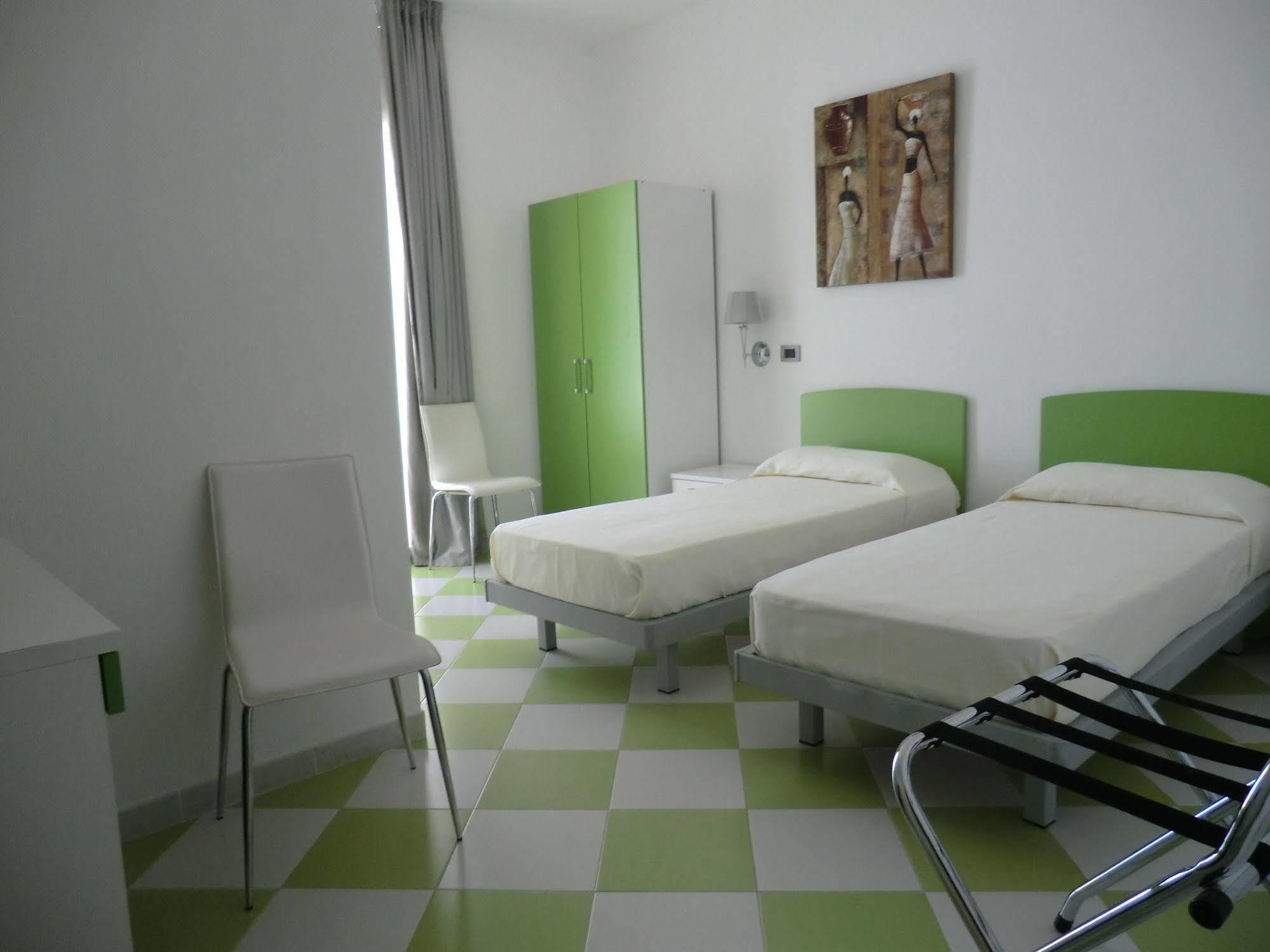 Mediterraneo Mare E Sole Bed & Breakfast 3*